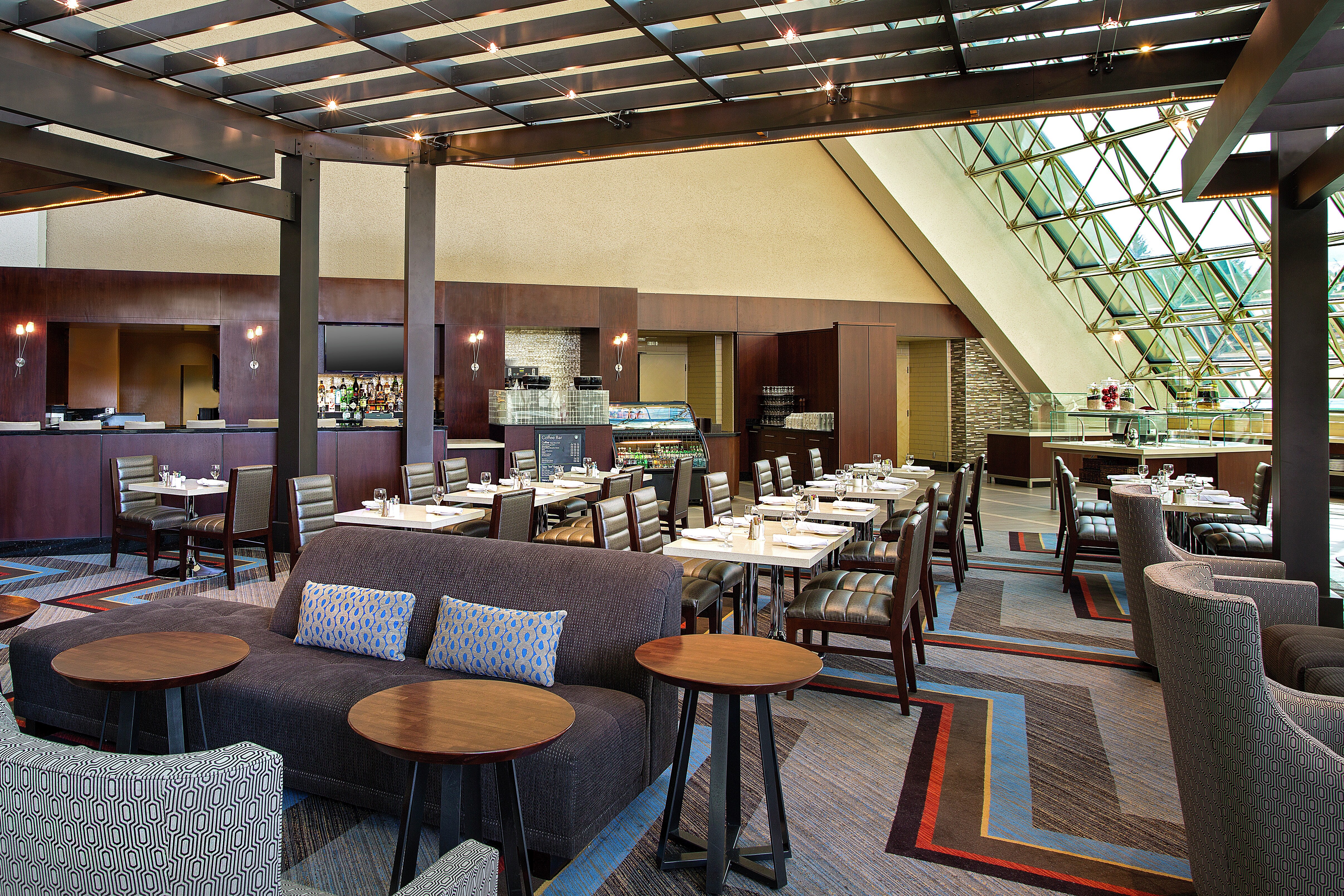 ร้านเบซิลส์ บิสโทร